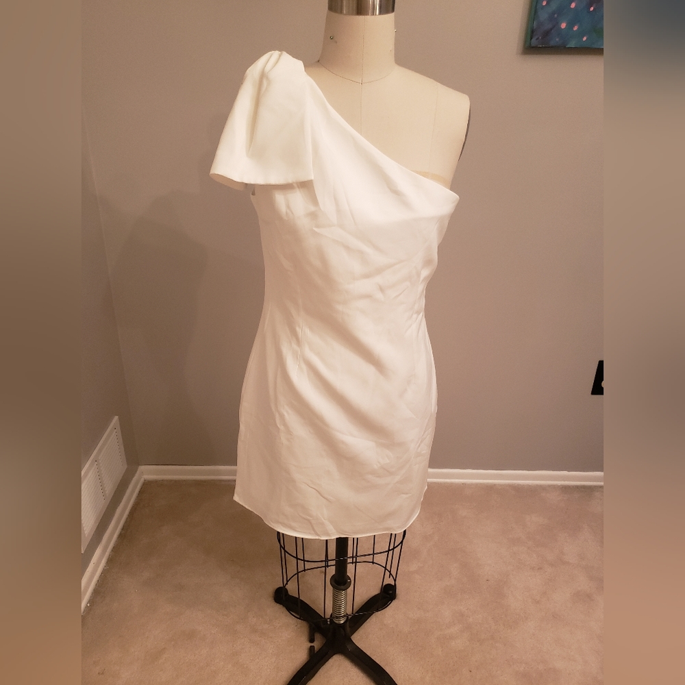 White one shoulder dress